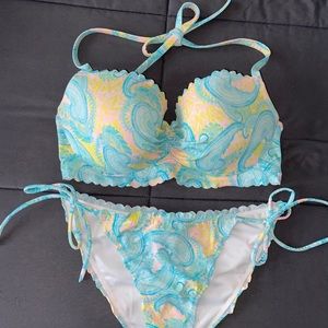 Victoria’s Secret bikini pastel paisley 34D/S